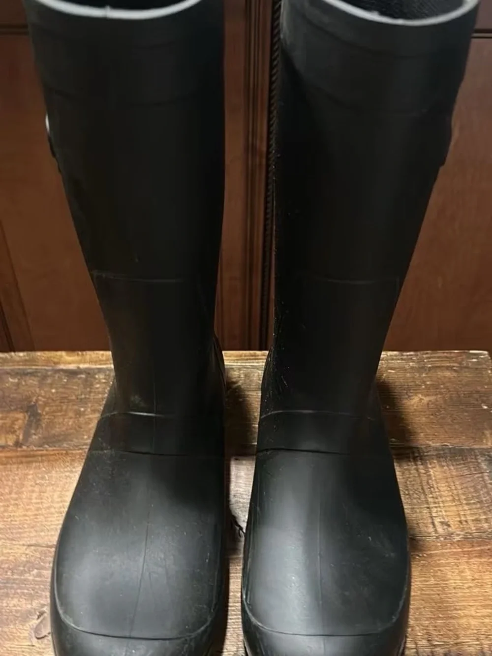 Women’s 6 Classic Black Waterproof Runner Rain Boots with wedge heel